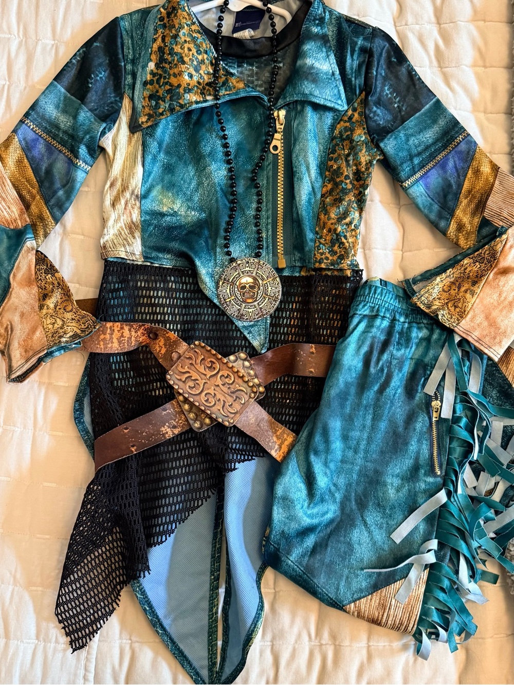 Complete Decendants Uma Costume with Jacket